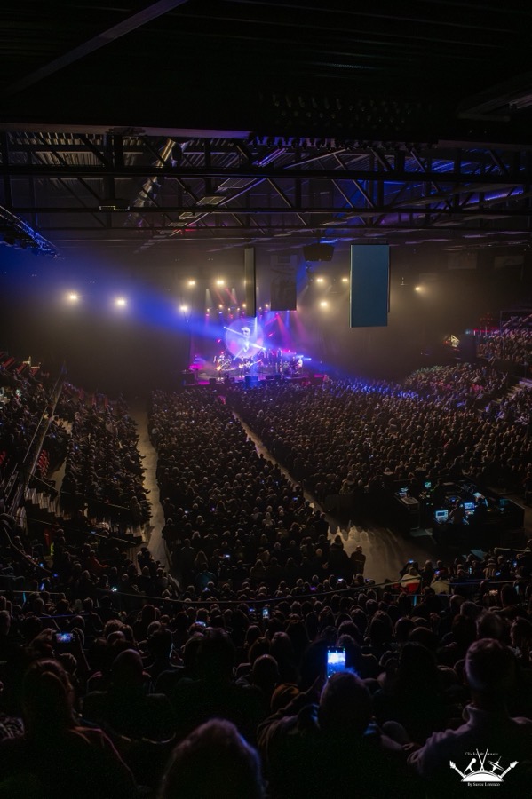 a Pink Floyd experience live on stage