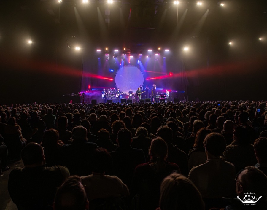 a Pink Floyd experience live on stage